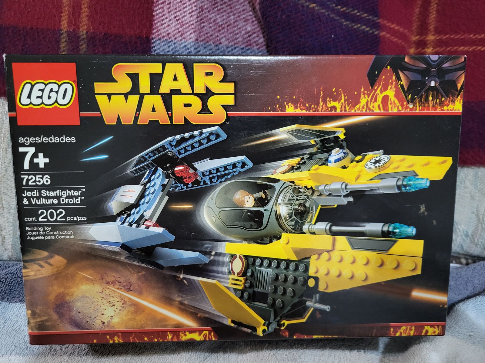 LEGO STAR WARS  JEDI STSARFIGHTER AND VULTURE DROID   2005 ISSUE