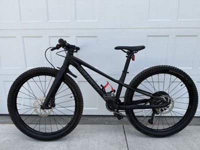 Specialized Rockhopper 24 Youth Mountain Bike – Excellent Condition