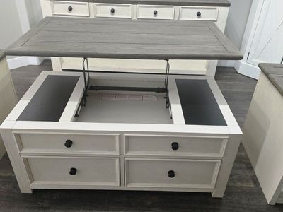 Ashley Furniture Bolanburg Coffe table with 2 End tables - Lift Top & Cup Holders