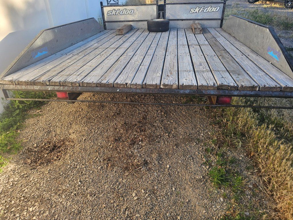 Main image 3