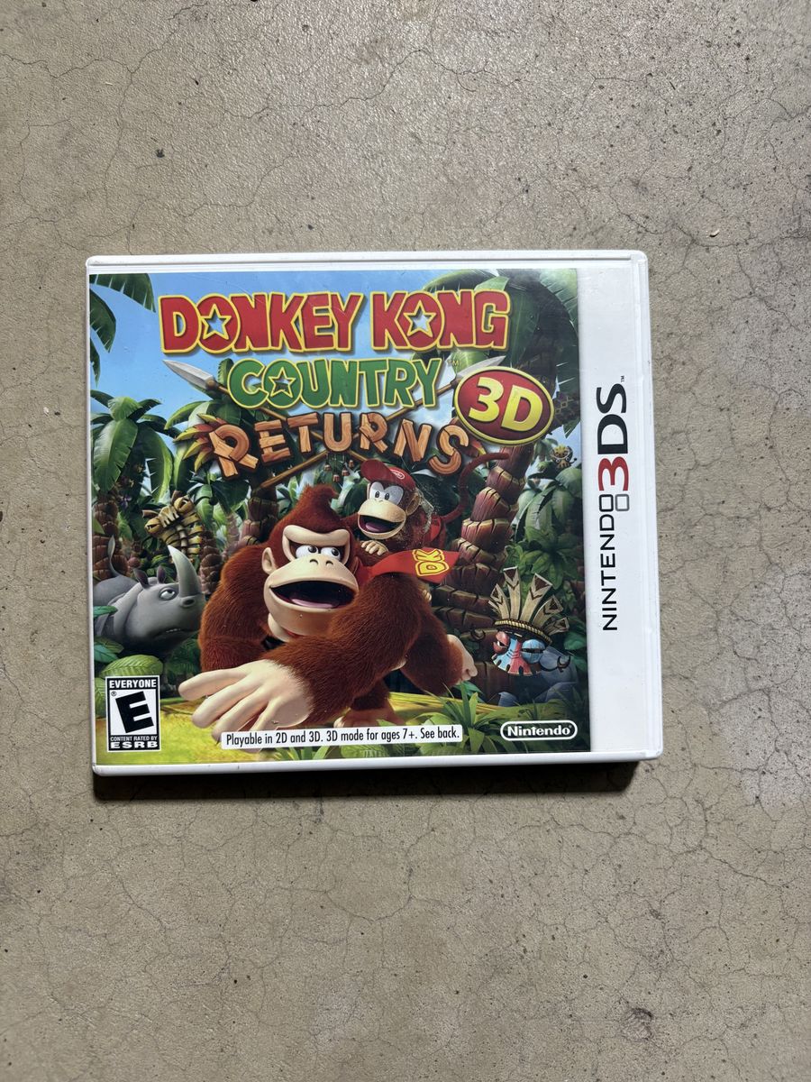 Nintendo 3DS Donkey Kong Country Returns 3D