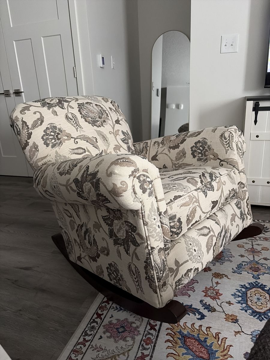 Rocking chair