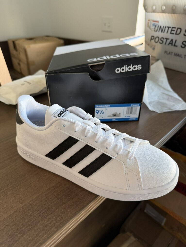 Adiddas Grand Court Brand New 9.5 Womens