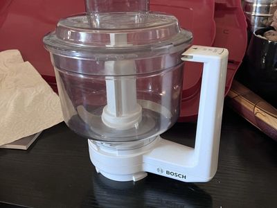 Bosch Food Processor attachment - White with Clear Bowl & Feeder - Excellent Condition -