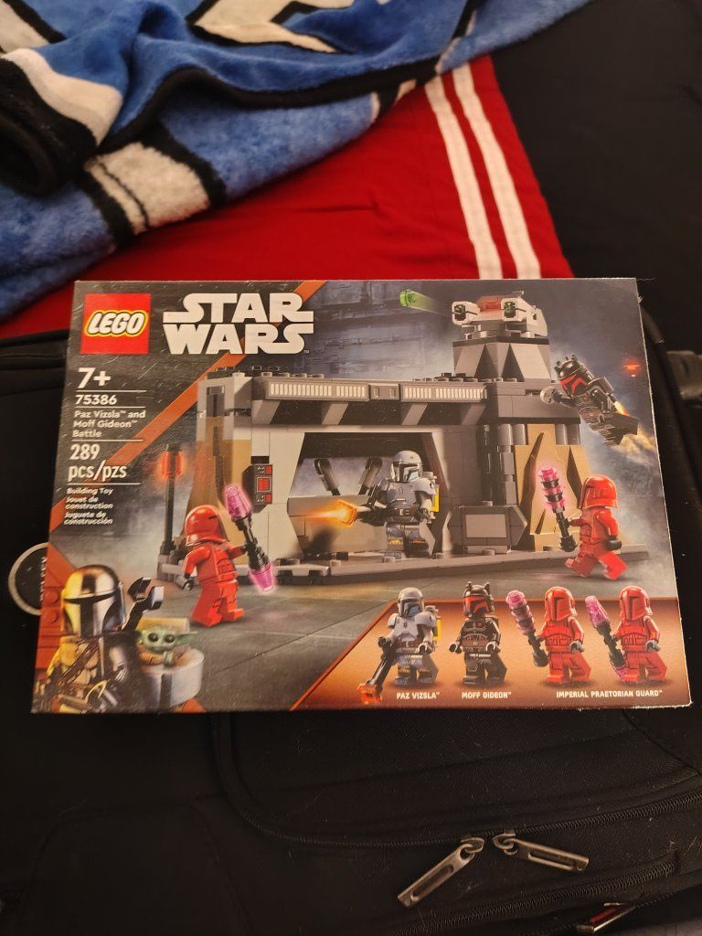 LEGO Star Wars Paz Vizsla and Moff Gideon Battle Set 75386 (289 Pieces)