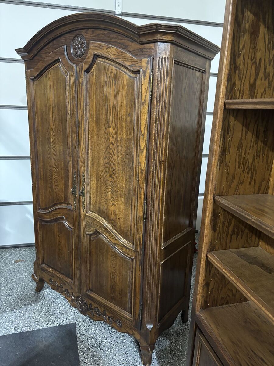 TV Armoire