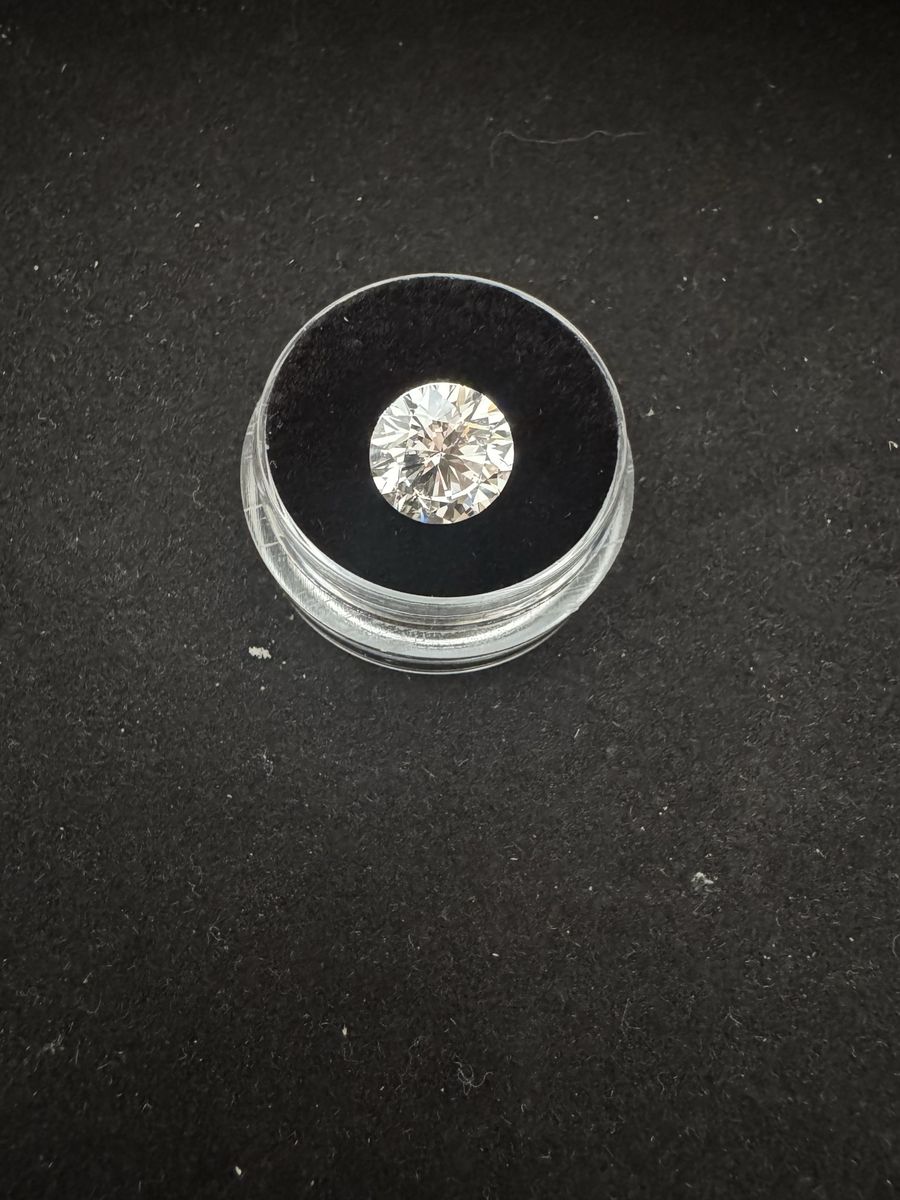 3.09 Carat - E Color - VS1 Clarity - IGI Certified Round Brilliant Lab-Grown Diamond