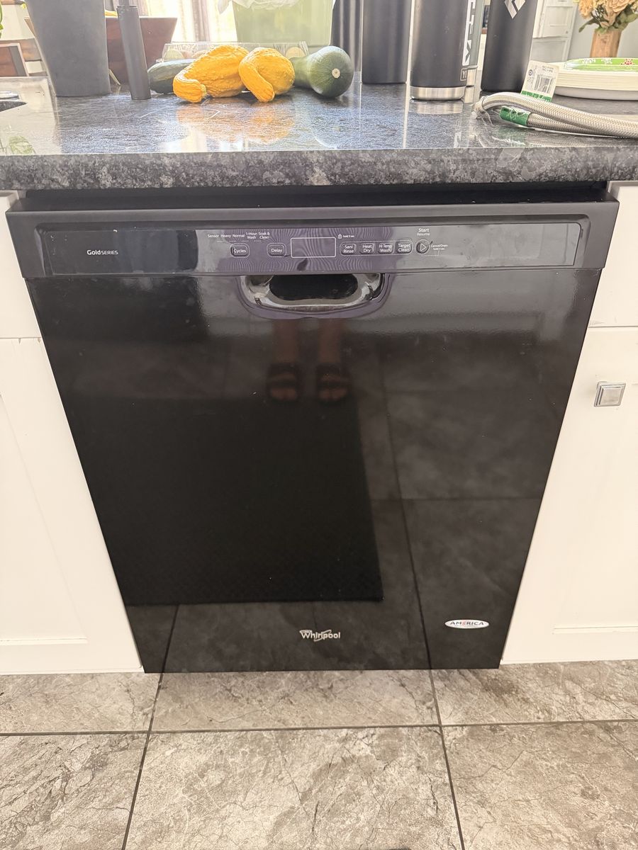 Whirlpool Gold Series Dishwasher Black Finish