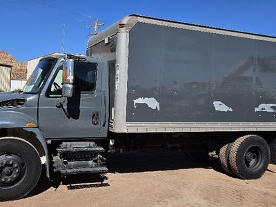 2005 International Box Truck