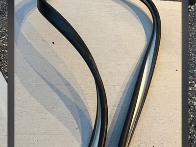 110ft escalator handrail