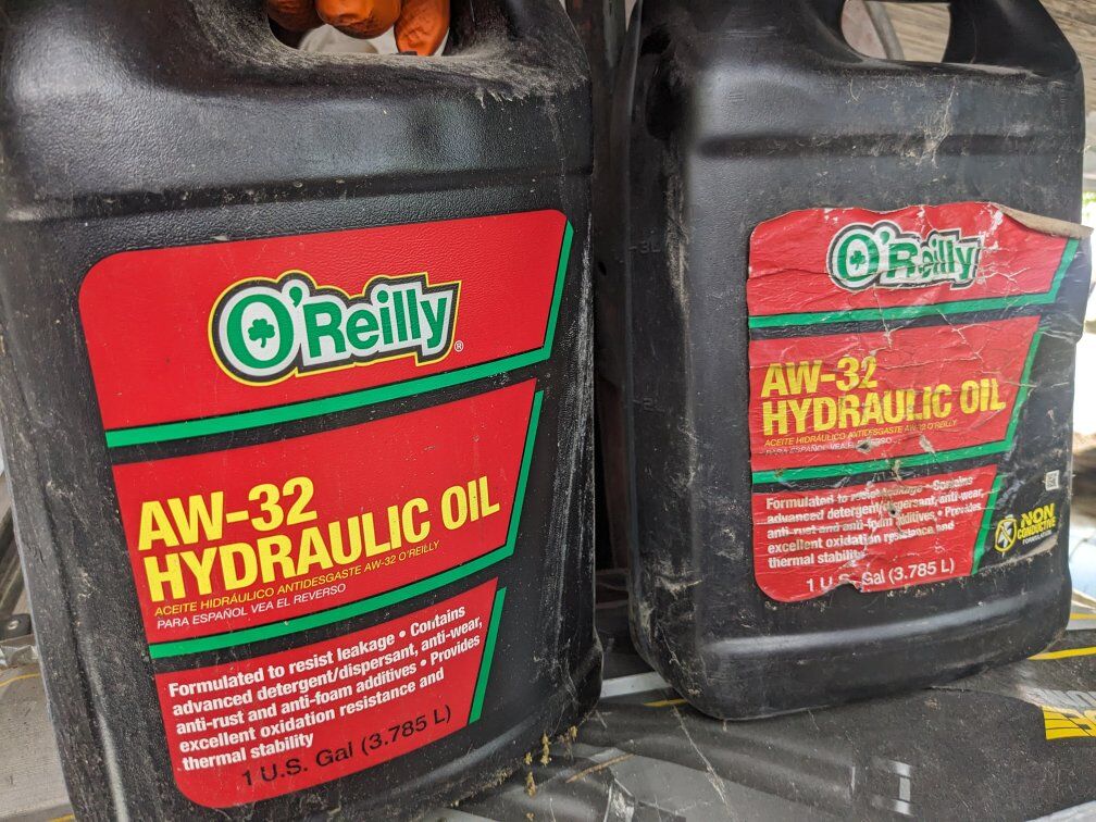 Hydraulic oil log splitter tractor loader car lift