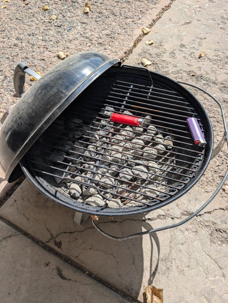 Weber Jumbo Joe Portable Black Charcoal Grill - Good Condition, Camping/Tailgating