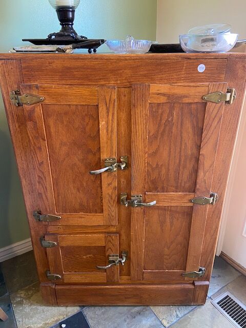 OLD ICE CHEST