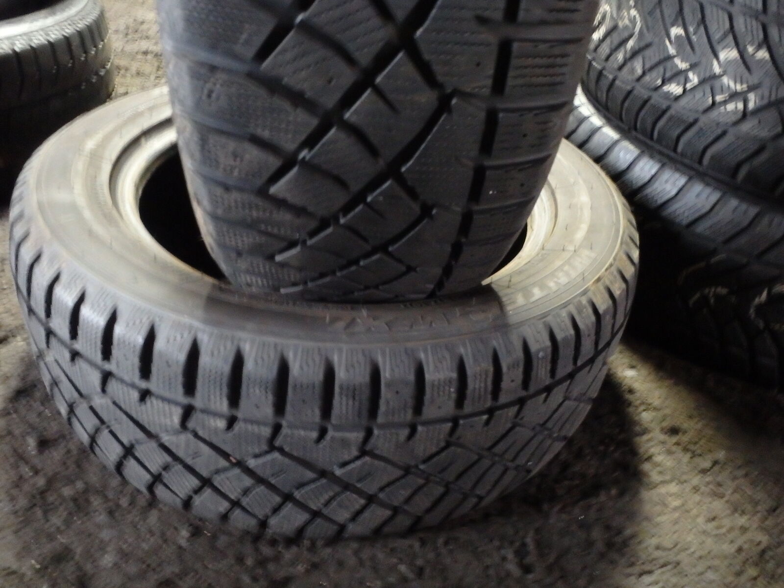 225/55R17 ARCTIC CLAW WINTER PAIR OF TWO USED TIRES