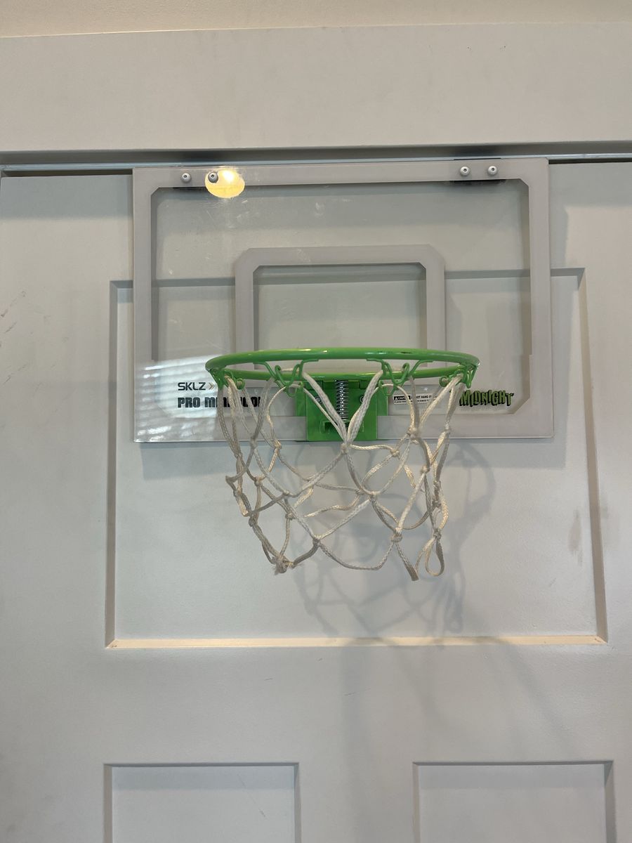 Mini basketball door hoop 