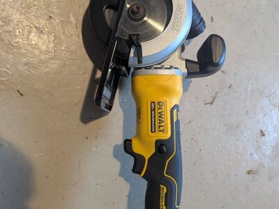 DeWalt DCS-571 Circular Saw Atomic 20V Brushless