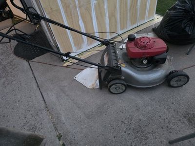 Honda HRR2164TDA Gas Powered Push Lawn Mower with Bag