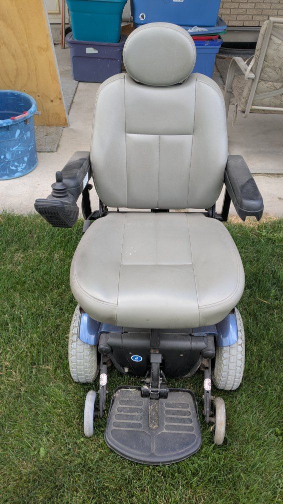 Pride Mobility JAZZY 614 HD Power Chair Electric Wheelchair