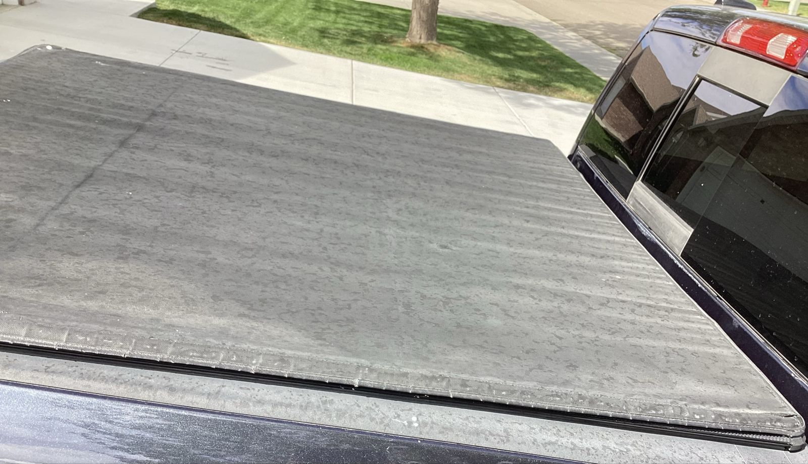 Soft Roll Up Truck Bed Tonneau Cover 5’7”