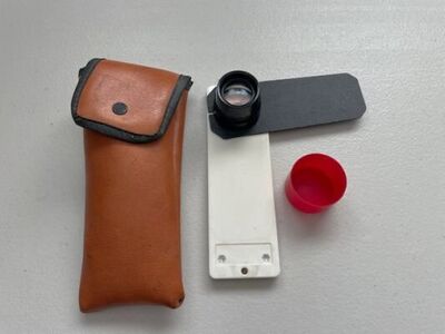 PORTABLE MICROFICHE VIEWER