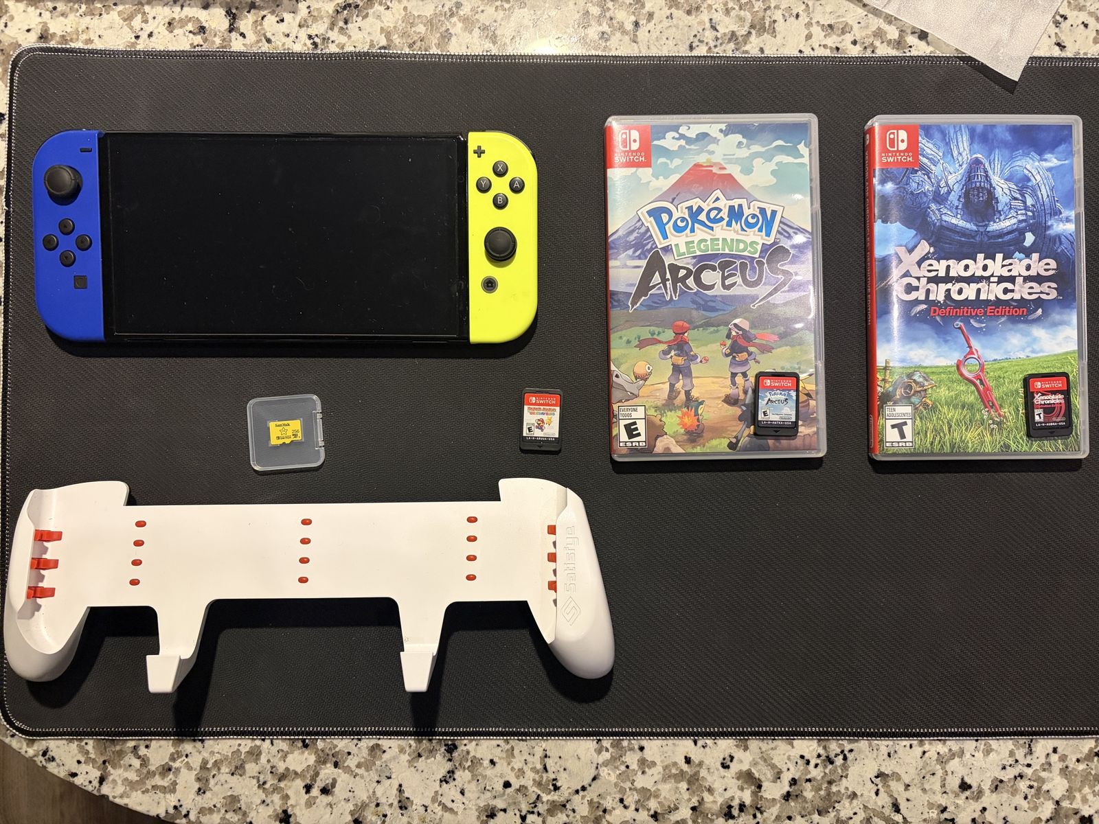 Nintendo Switch OLED w/ 3 Games