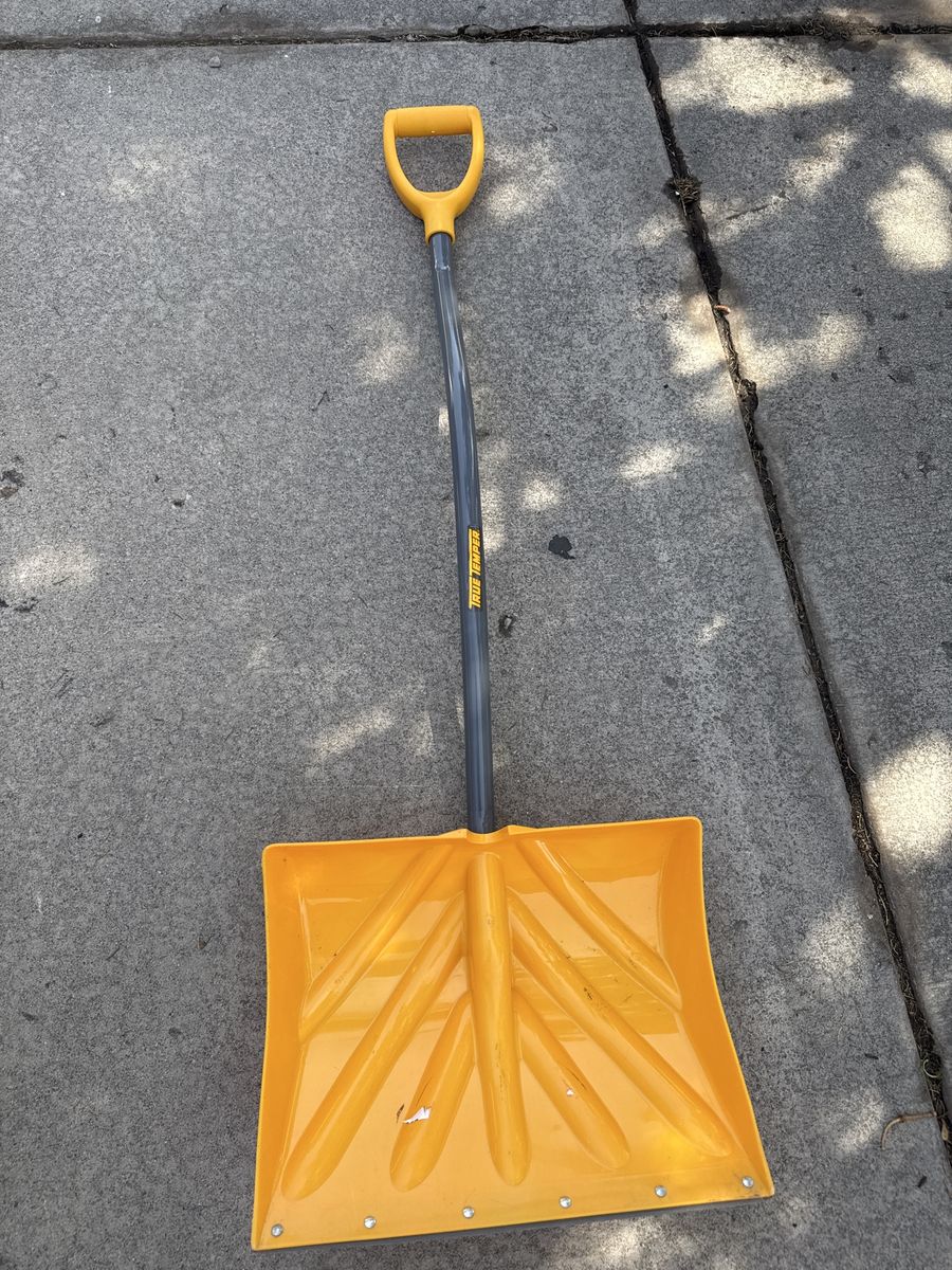True Temper Ergonomic Snow Shovel - Yellow & Grey, D-Grip Handle