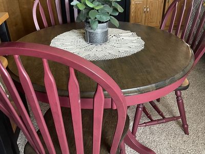 Round Kitchen or Dining Room Wood Table & Chairs