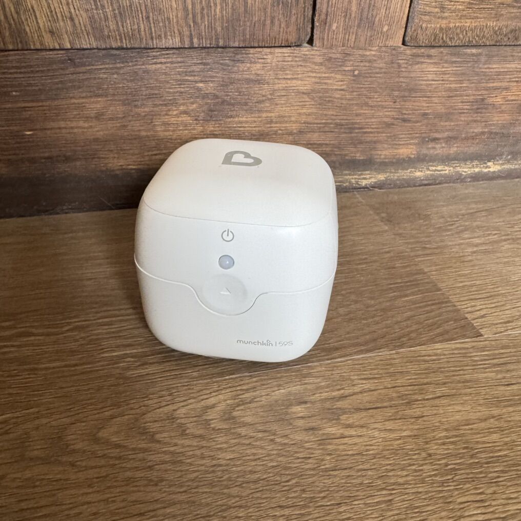 Munchkin 59S Mini Portable UV-C Sterilizer Binky