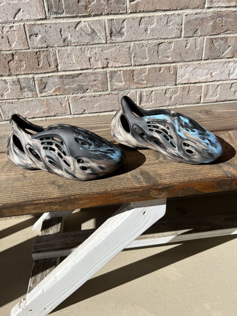 Adidas Yeezy Foam Runners MX-Cinders Size 11 USED