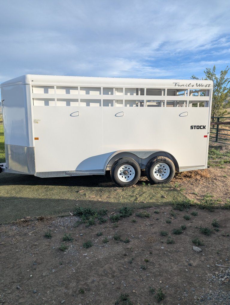 2022 Trails West Stock Combo
