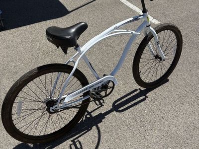 Cruiser Bike, White, Beach Cruiser Style