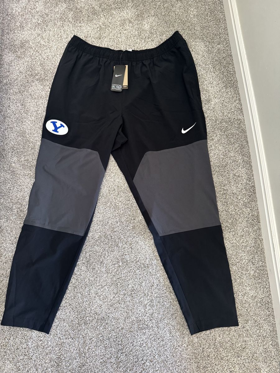 Nike Men’s BYU Cougars On Field Apparel Woven Pant Black Gray New