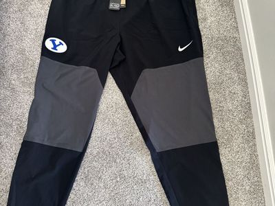 Nike Men’s BYU Cougars On Field Apparel Woven Pant Black Gray New