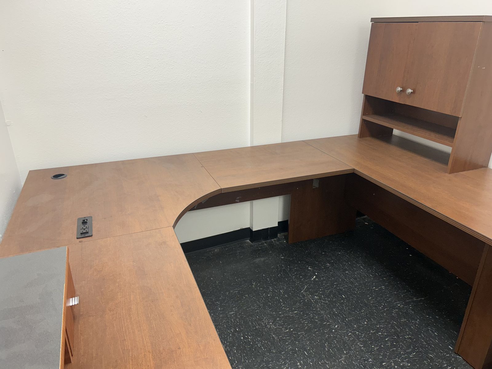 Desk (Large)