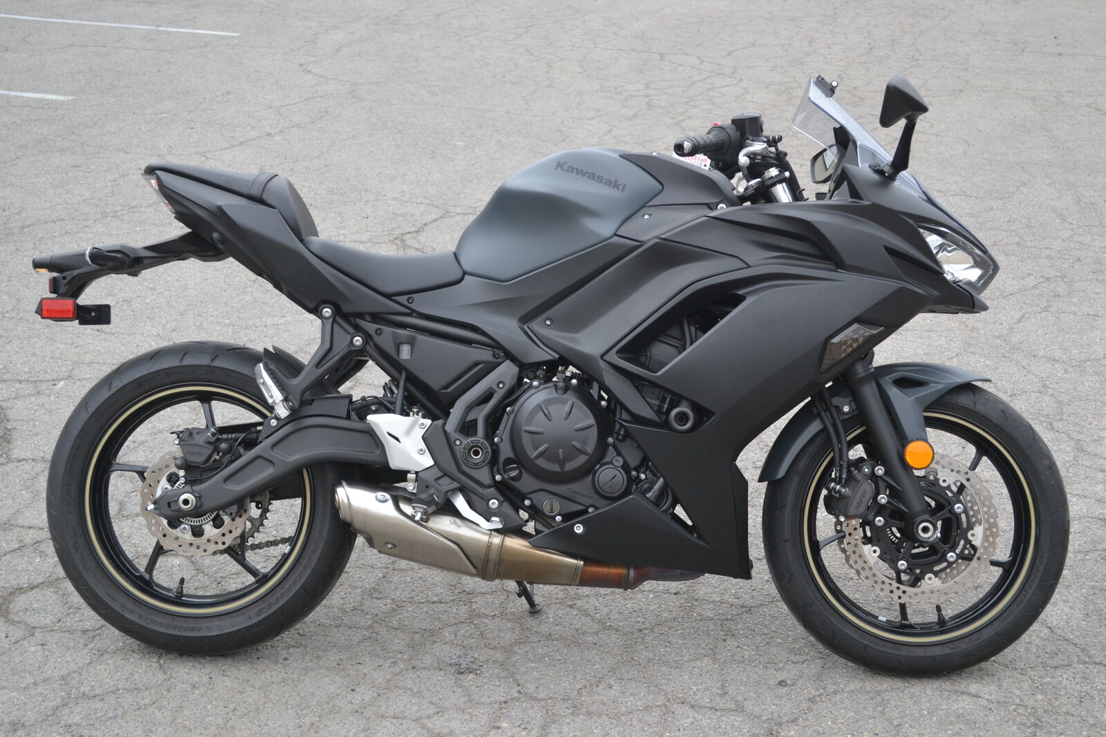 2024 Kawasaki Ninja 650 - LOW MILES - Sport Bike