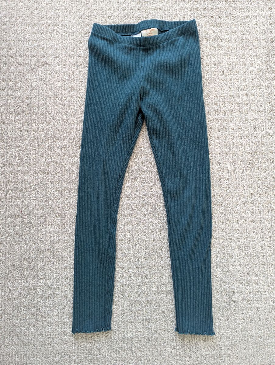 Girls Cat & Jack jade green ribbed ruffle hem leggings, size L (10/12)