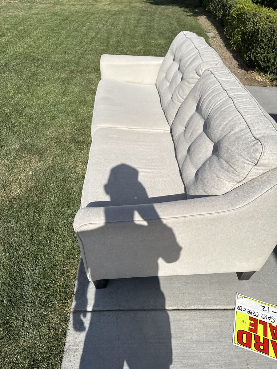 Cream Tufted Back Sofa - UsedExcellent Couch for Sale