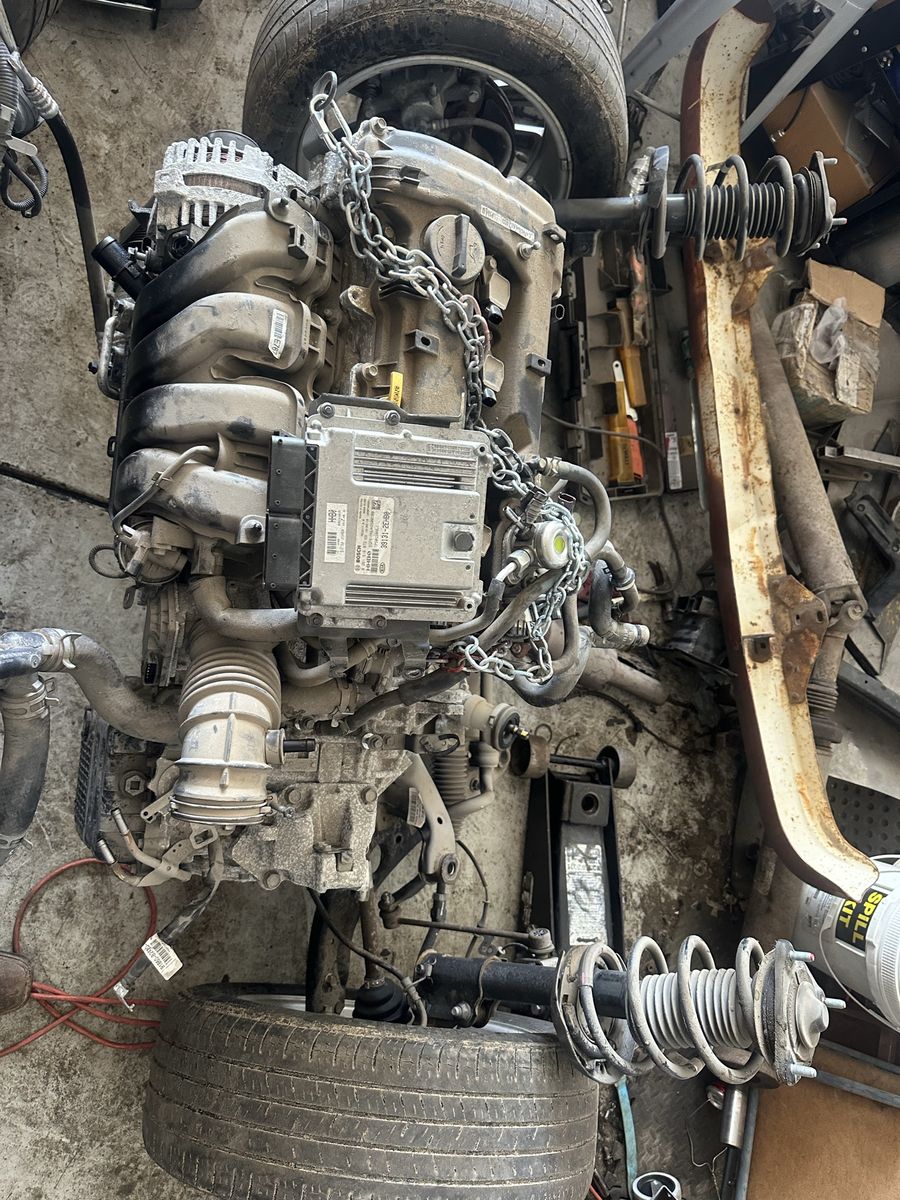 2017 Kia soul + 2.0 ECM and engine only 86k miles