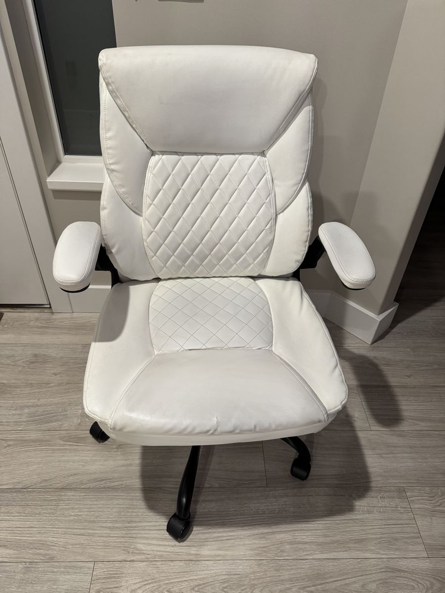 White Executive Office Chair with Diamond Stitching and Rolling Base