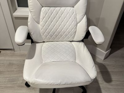White Executive Office Chair with Diamond Stitching and Rolling Base