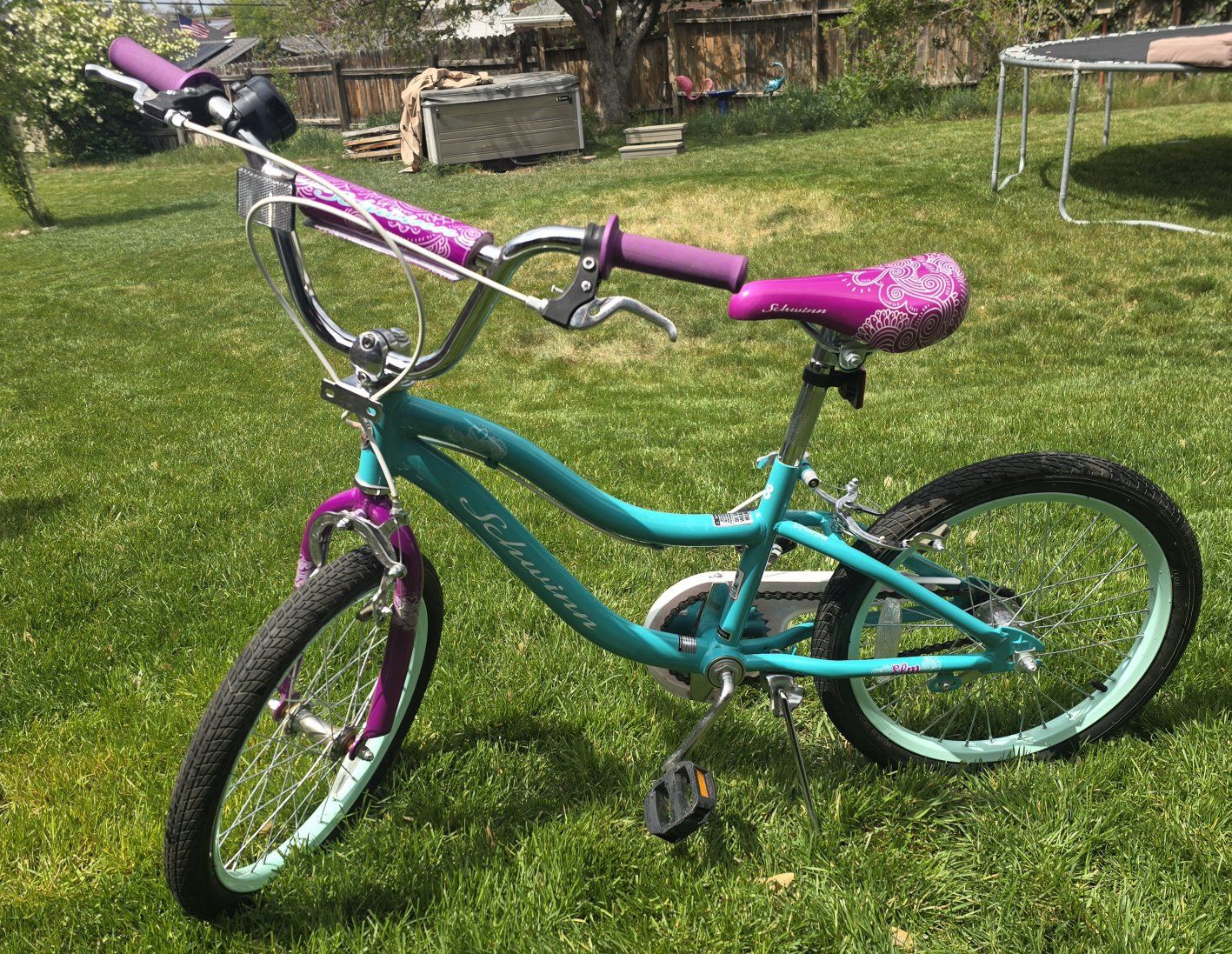 Shwinn Elm girls bike 16" wheels