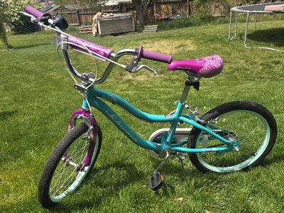 Shwinn Elm girls bike 16" wheels