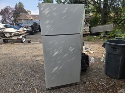 White Top-Freezer Refrigerator Used