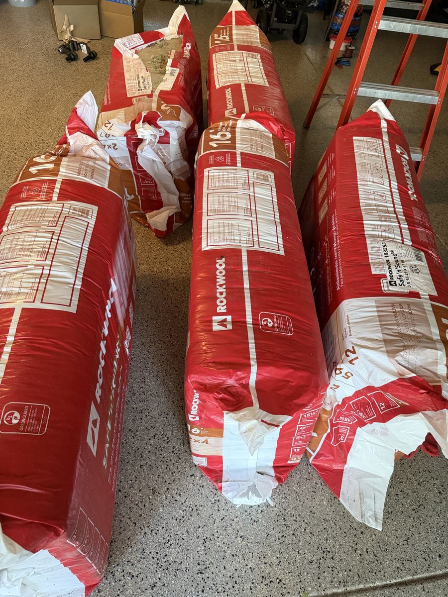 Rockwool insulation (16” 2x4 size)  47” batts (58 pieces)