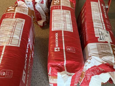 Rockwool insulation (16” 2x4 size) 47” batts (58 pieces)