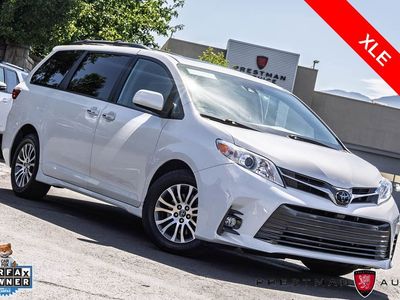2020 Toyota Sienna XLE Premium 8-Passenger