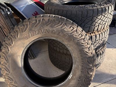 Goodyear Territory MT GM Pull Off: 285/70 R 17