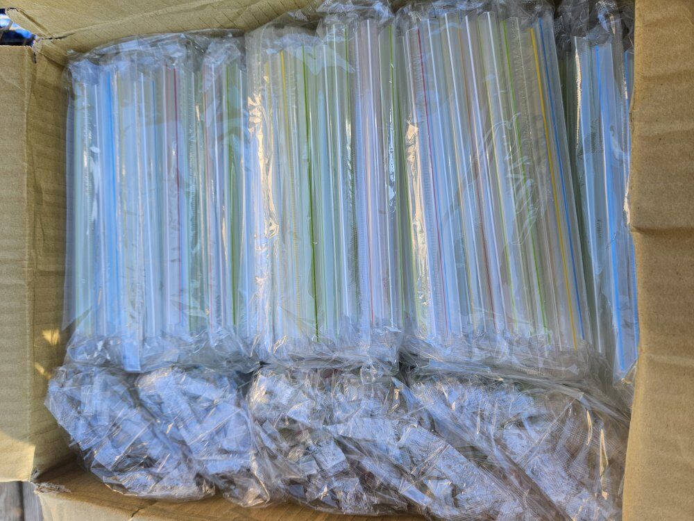 Colossal Straw Karat Case of 2000