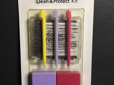Nintendo DS Lite Clean & Protect Kit