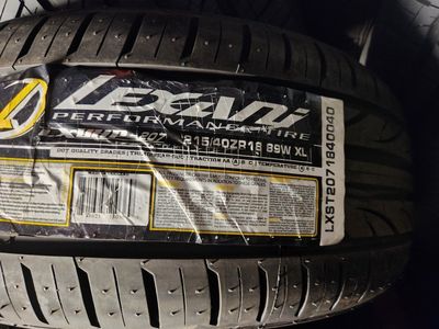215/40r18 lexani lx uhp-207